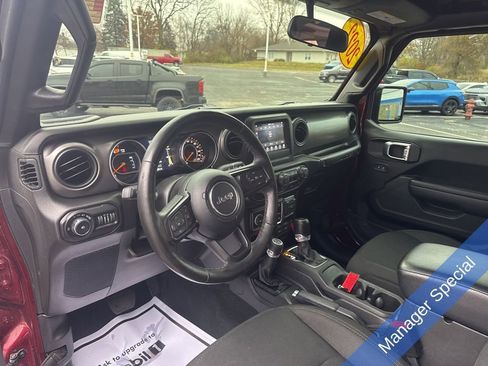 Used 2022 Jeep Wrangler Willys image 20