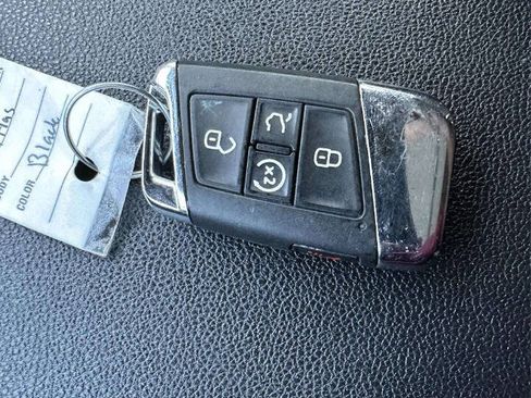 Used 2021 Volkswagen Atlas SEL AWD/4WD image 36