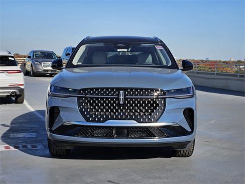 New 2026 Lincoln Nautilus Reserve image 2