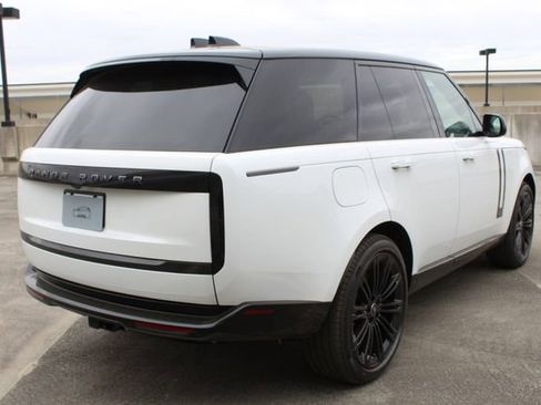 New 2025 Land Rover Range Rover Autobiography image 2
