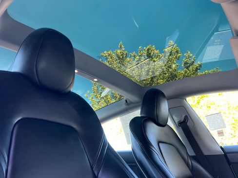 Used 2023 Tesla Model 3 Standard Range RWD image 17