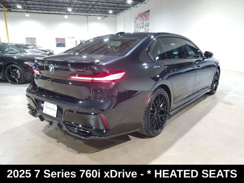 Used 2025 BMW 760i xDrive w/ Executive Package AWD/4WD image 11