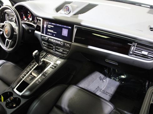 Used 2020 Porsche Macan image 35