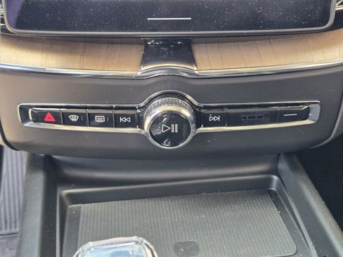 Used 2026 Volvo XC60 B5 Ultra w/ Protection Package Premier AWD/4WD image 17