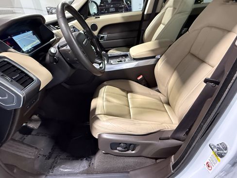 Used 2018 Land Rover Range Rover Sport SE AWD/4WD image 21
