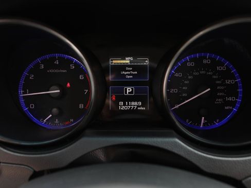 Used 2015 Subaru Legacy 2.5i Premium AWD/4WD image 23