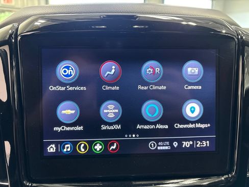 Used 2023 Chevrolet Traverse LT AWD/4WD image 18