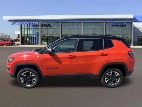 Used 2018 Jeep Compass Trailhawk w/ Cold Weather Group AWD/4WD image 2
