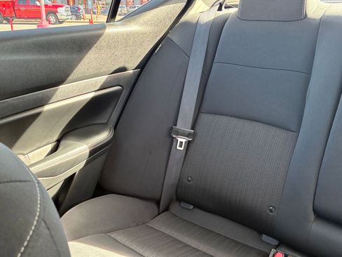 Used 2025 Nissan Altima 2.5 SV image 37