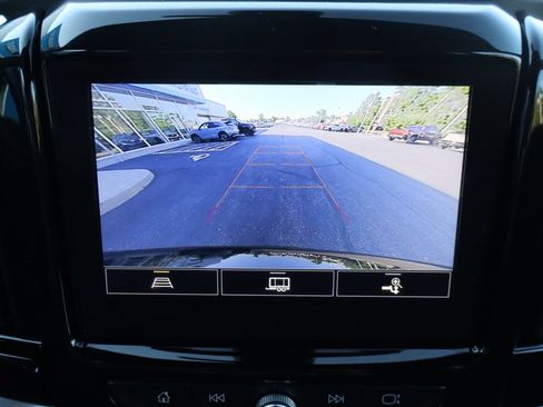 Used 2023 Chevrolet Traverse LT AWD/4WD image 11