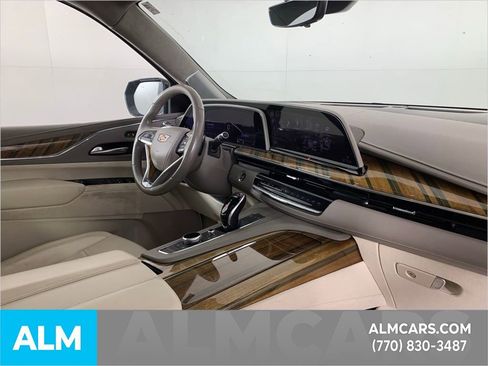 Used 2021 Cadillac Escalade Premium Luxury Platinum image 40