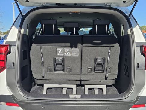 New 2026 Kia Carnival image 6