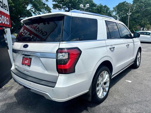 Used 2019 Ford Expedition Platinum RWD image 3