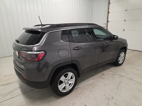 Used 2022 Jeep Compass Latitude w/ Convenience Group AWD/4WD image 6