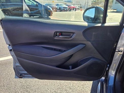 Used 2025 Toyota Corolla LE image 13