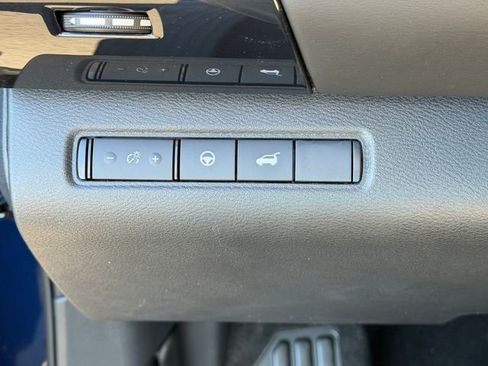 New 2026 Nissan Pathfinder SV AWD/4WD image 11