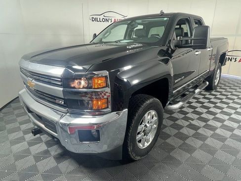 Used 2015 Chevrolet Silverado 2500 LTZ w/ LTZ Plus Package image 2