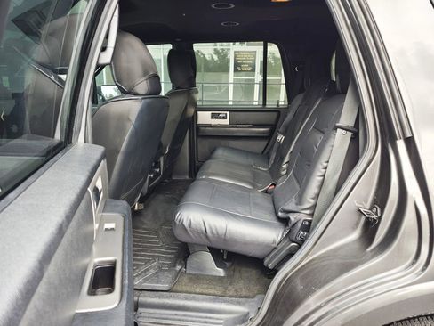 Used 2017 Ford Expedition XLT AWD/4WD image 13