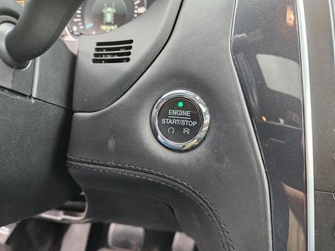 Used 2018 Ford Explorer Platinum image 22