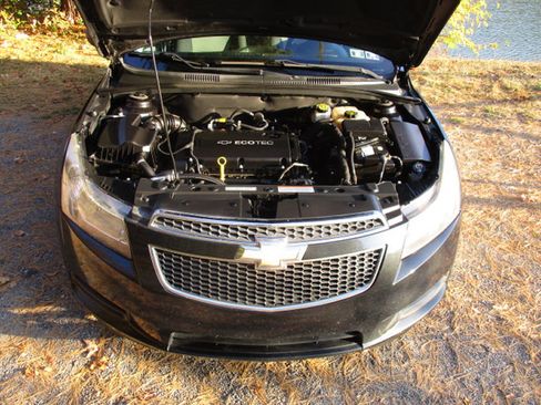 Used 2014 Chevrolet Cruze LS image 7