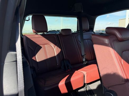 Used 2024 Ford Expedition Limited image 21