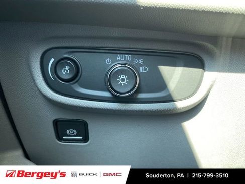 Certified 2024 GMC Terrain SLE image 21