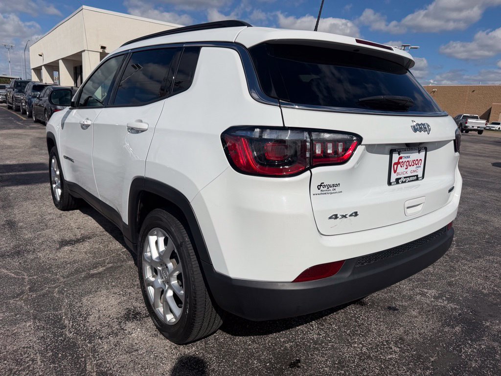 Used 2023 Jeep Compass Latitude AWD/4WD image 14