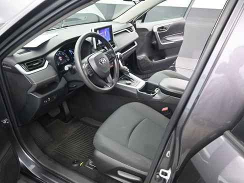 Used 2023 Toyota RAV4 LE AWD/4WD image 7