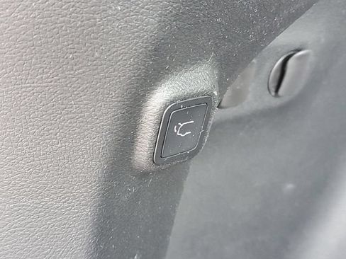 Used 2020 Jeep Cherokee Limited AWD/4WD image 9