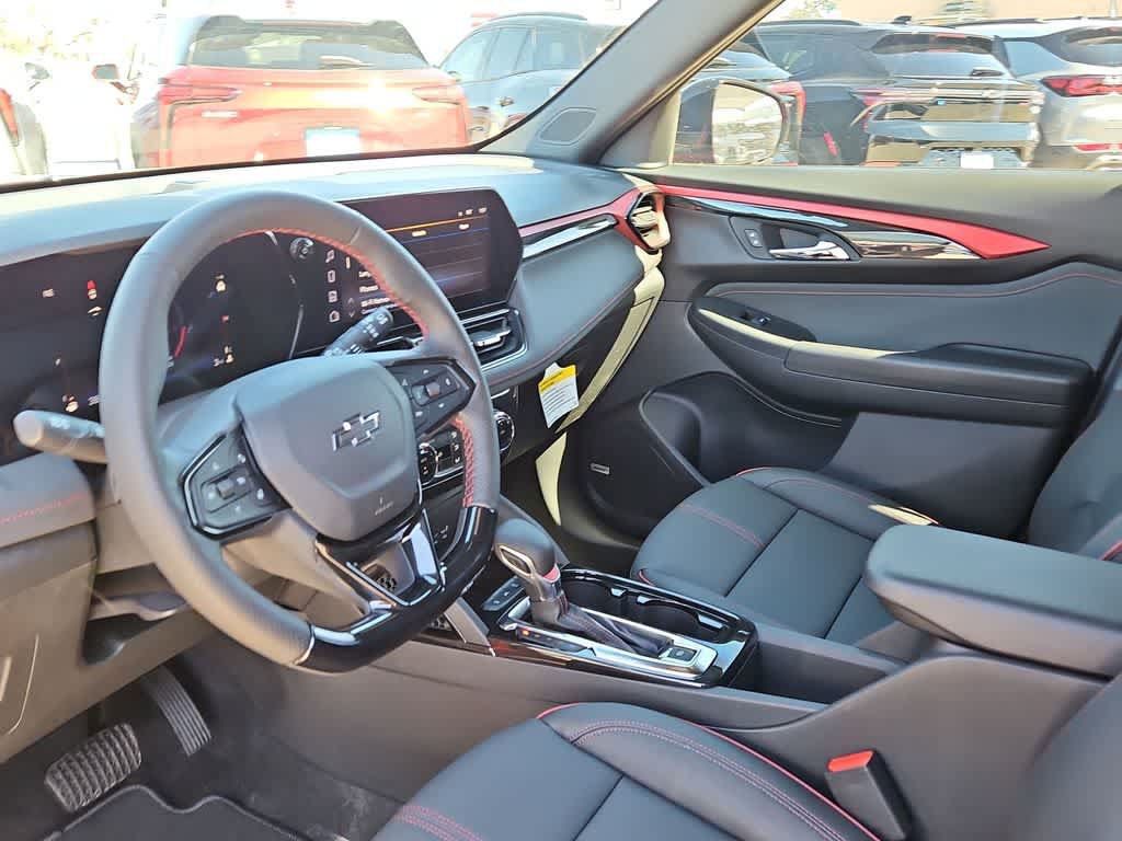 Used 2025 Chevrolet TrailBlazer RS w/ Convenience Package FWD image 10