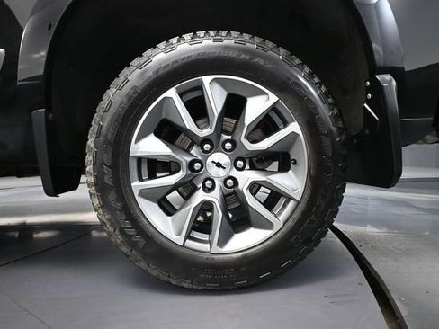 Used 2024 Chevrolet Silverado 1500 RST AWD/4WD image 16