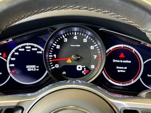 Used 2021 Porsche Cayenne image 12