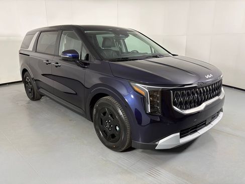 New 2026 Kia Carnival image 2