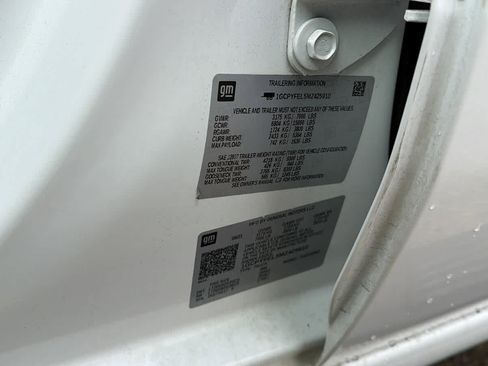 Used 2021 Chevrolet Silverado 1500 LT Trail Boss image 21