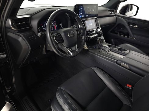 Used 2023 Lexus LX 600 4WD w/ Appearance Package image 18