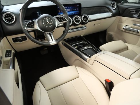 Certified 2026 Mercedes-Benz GLB 250 4MATIC image 2