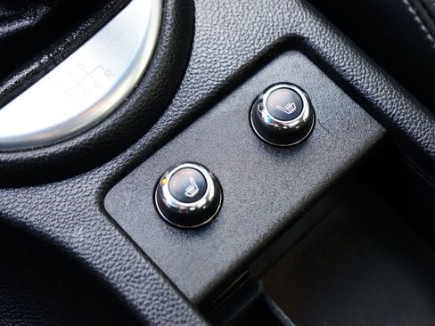 Used 2014 INFINITI Q60 Sport image 21