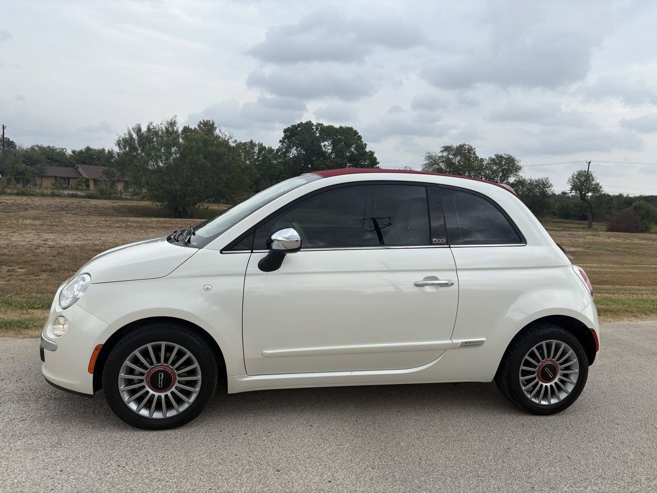 Used 2012 FIAT 500 Lounge w/ Luxury Leather Pkg FWD image 11