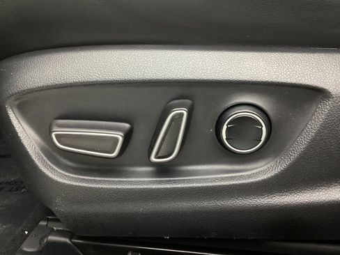 Used 2017 Toyota Prius Prime Premium w/ Carpet Mat Package image 37