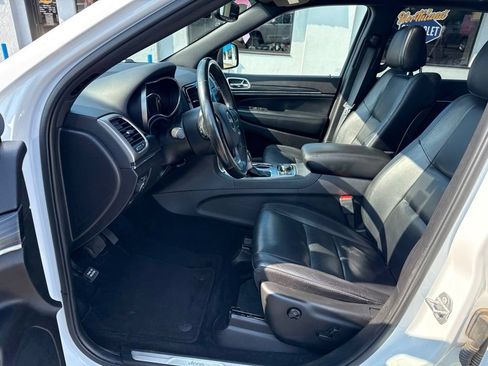 Used 2020 Jeep Grand Cherokee Limited w/ Trailer Tow Group IV AWD/4WD image 18