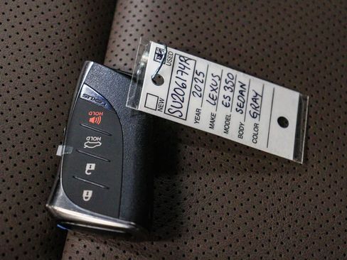 Certified 2025 Lexus ES 350 w/ Accessory Package (Z2) FWD image 22