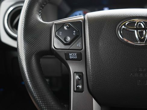 Used 2021 Toyota Tacoma TRD Sport AWD/4WD image 23