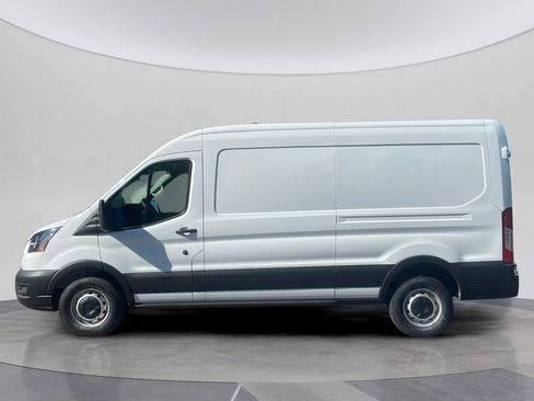 Used 2025 Ford Transit 250 148 Medium Roof RWD image 2