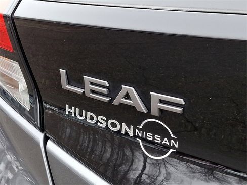 Used 2024 Nissan Leaf S image 30