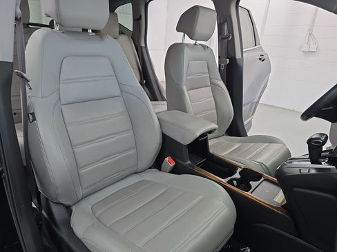 Used 2020 Honda CR-V Touring image 10