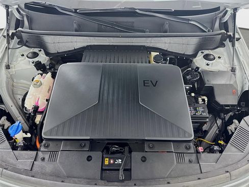 Certified 2024 Hyundai Kona SEL FWD image 30