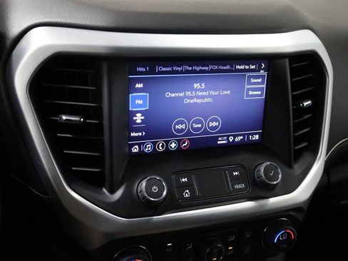 Used 2023 GMC Acadia SLE w/ Driver Convenience Package FWD image 29