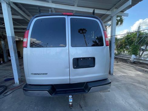 Used 2017 Chevrolet Express 3500 LT w/ LT Preferred Equipment Group RWD image 20