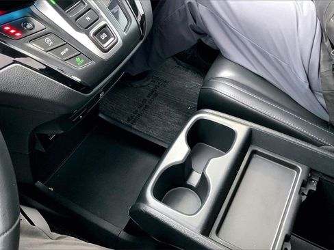 Used 2022 Honda Odyssey Touring image 18