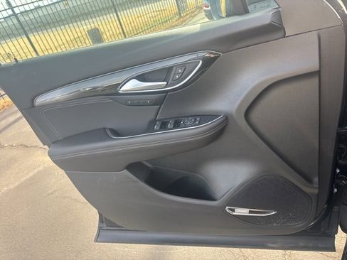 Used 2025 Buick Envision Preferred image 15